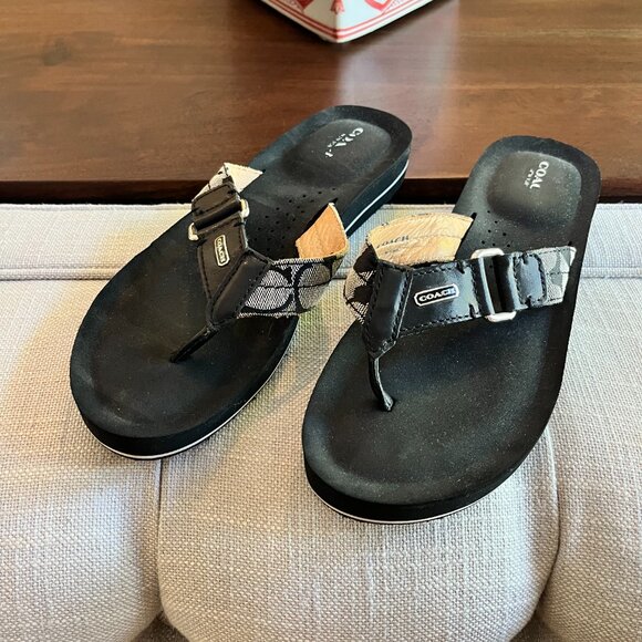 Coach Flip Flops - Picture 5 of 10